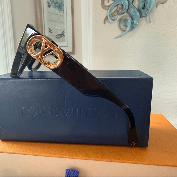 Louis Vuitton Black Gold PM Link Sunglasses - Picture 3 of 9